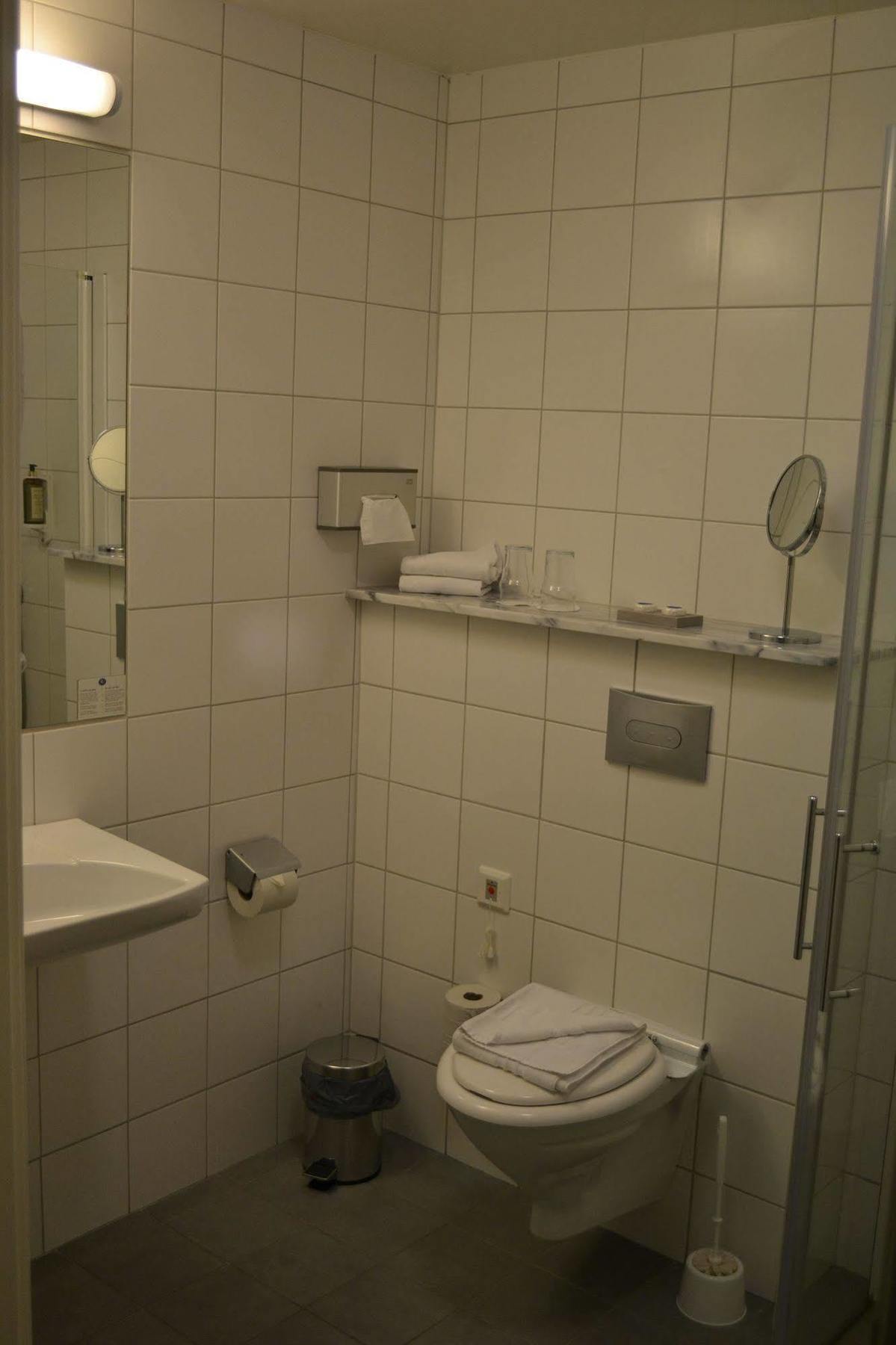 Hotell Nostalgi Motala Exterior foto